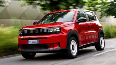 Fiat lanza su primer auto fabricado con envases de plástico