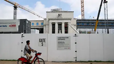 Powell, de la Fed, pide que se revise un proyecto criticado por altos cargos de Trump Powell, de la Fed, pide que se revise un proyecto criticado por altos cargos de Trump