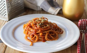 Cómo hacer espaguetis "a la asesina": esta es la receta más fácil y rápida | Recetas de cocina