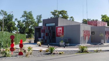 El primer hotel cápsula que llegó al aeropuerto más importante de Argentina