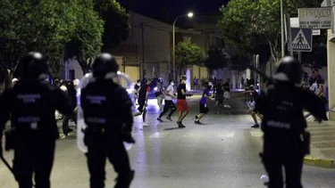 Construir un enemigo y fomentar la violencia como estrategia política: del ataque racista a inmigrantes en España a la Argentina de Milei