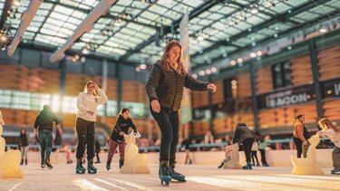 Sin tener que viajar a la nieve: la pista de patinaje sobre hielo en Buenos Aires para disfrutar en las vacaciones de invierno