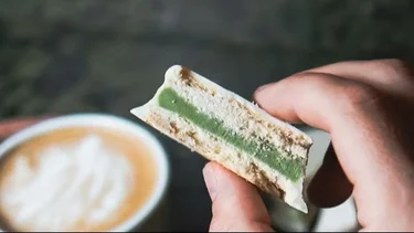 Igual de rico y mucho más barato que Havanna: la famosa marca que lanzó su versión de alfajor de pistacho