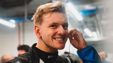 Mick Schumacher confirmó conversaciones con una escudería y podría volver a la Fórmula 1 en 2026