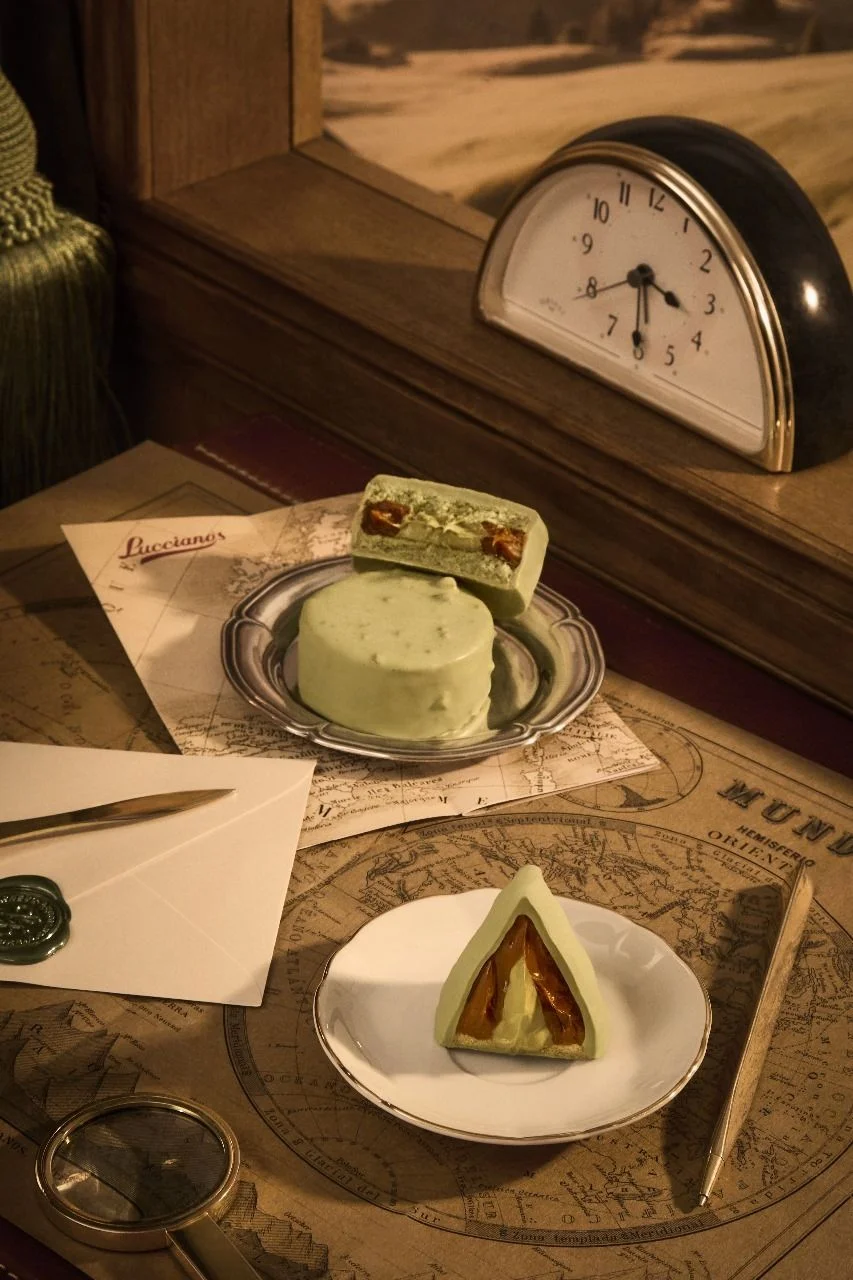 Luccianos, alfajores y conitos con corazón de pistacho