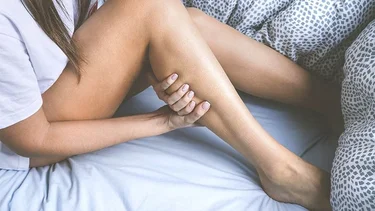 El secreto para evitar los calambres y aliviar el dolor