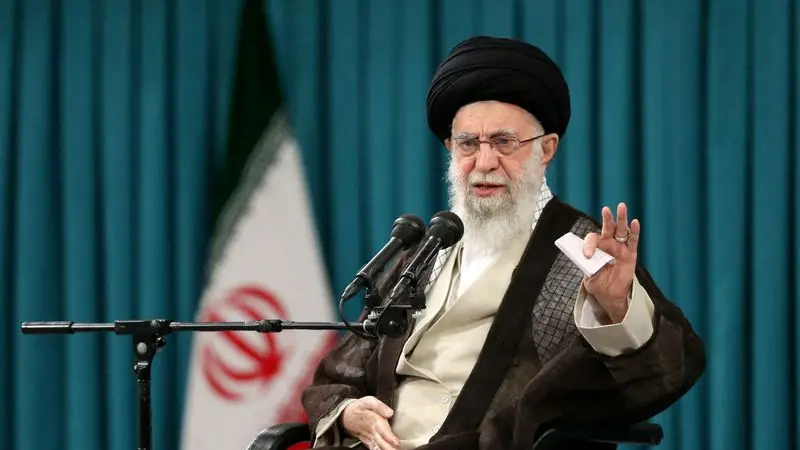 Irán está preparado para responder a cualquier nuevo ataque, afirma el líder supremo