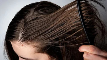 Los mejores peinados para disimular el pelo graso y estilizar el look 