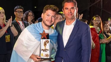 Representó a Argentina: Hernán Caraballo, el músico que ganó un festival internacional con una canción de Víctor Heredia