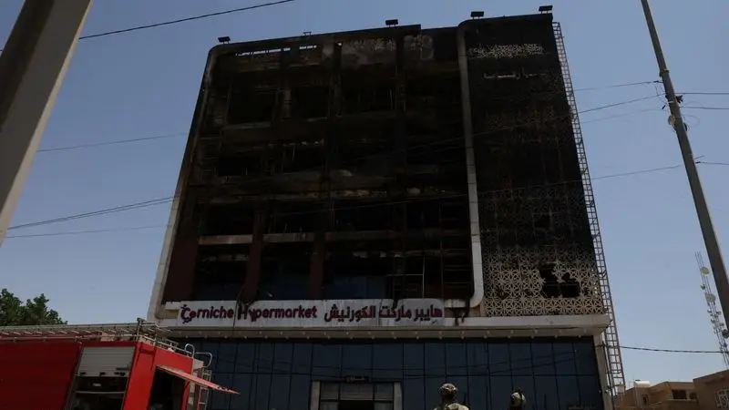 Un incendio en un centro comercial de Irak causa al menos 60 muertos, según las autoridades