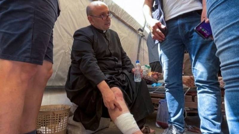 Israel bombardeó una Iglesia en Gaza: un cura argentino fue herido