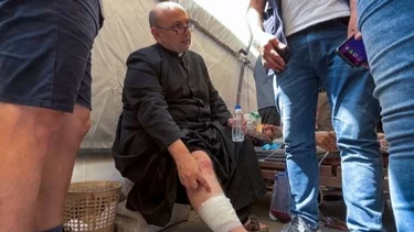 Israel bombardeó una Iglesia en Gaza: un cura argentino fue herido