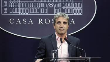 Caputo amenazó bancos antes de la apertura de mercados: “Habrá medidas”
