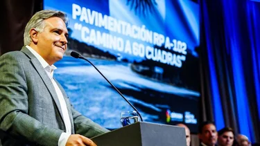 Llaryora cruzó a Milei por los recortes a la obra pública: "El destrato es total"