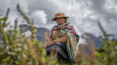Conoce a los pueblos originarios y sus costumbres Conoce a los pueblos originarios y sus costumbres