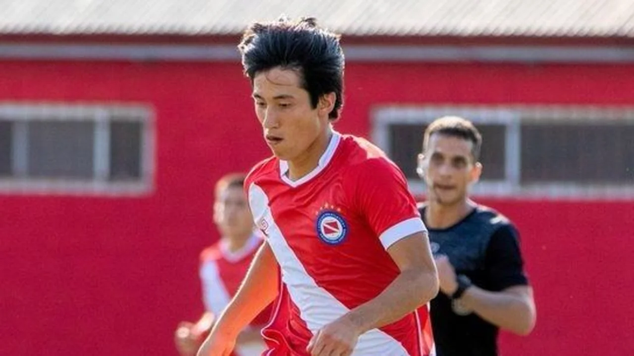 El impactante gol a la reserva de Boca de Ryoga Kida, el japonés estrella de Argentinos Juniors
