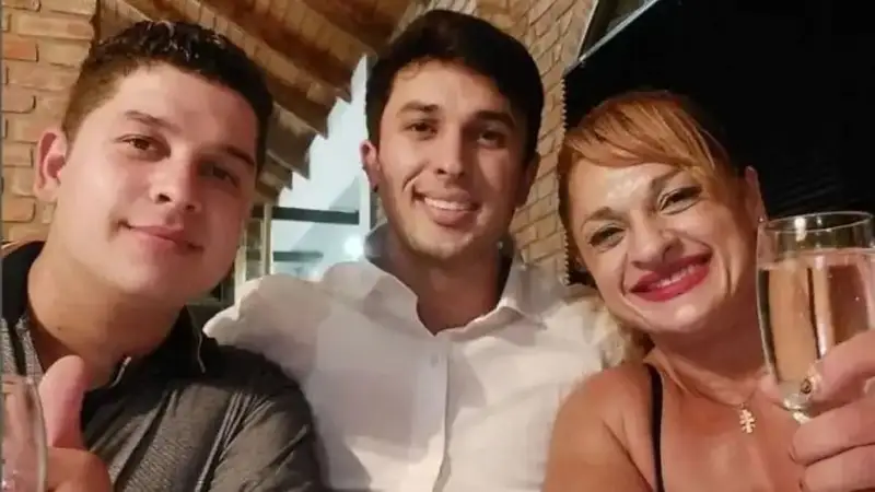  Los hijos de Locomotora Oliveras.