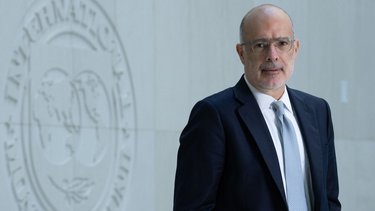 El FMI corrió al funcionario chileno criticado por Milei el año pasado