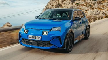 La Fórmula 1 reveló el auto que maneja Franco Colapinto fuera de la pista: precio y diseño