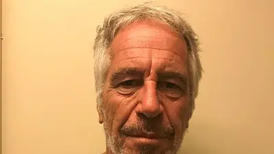 El nombre de Trump aparece en una carta de cumpleaños a Epstein, según el Wall Street Journal El nombre de Trump aparece en una carta de cumpleaños a Epstein, según el Wall Street Journal
