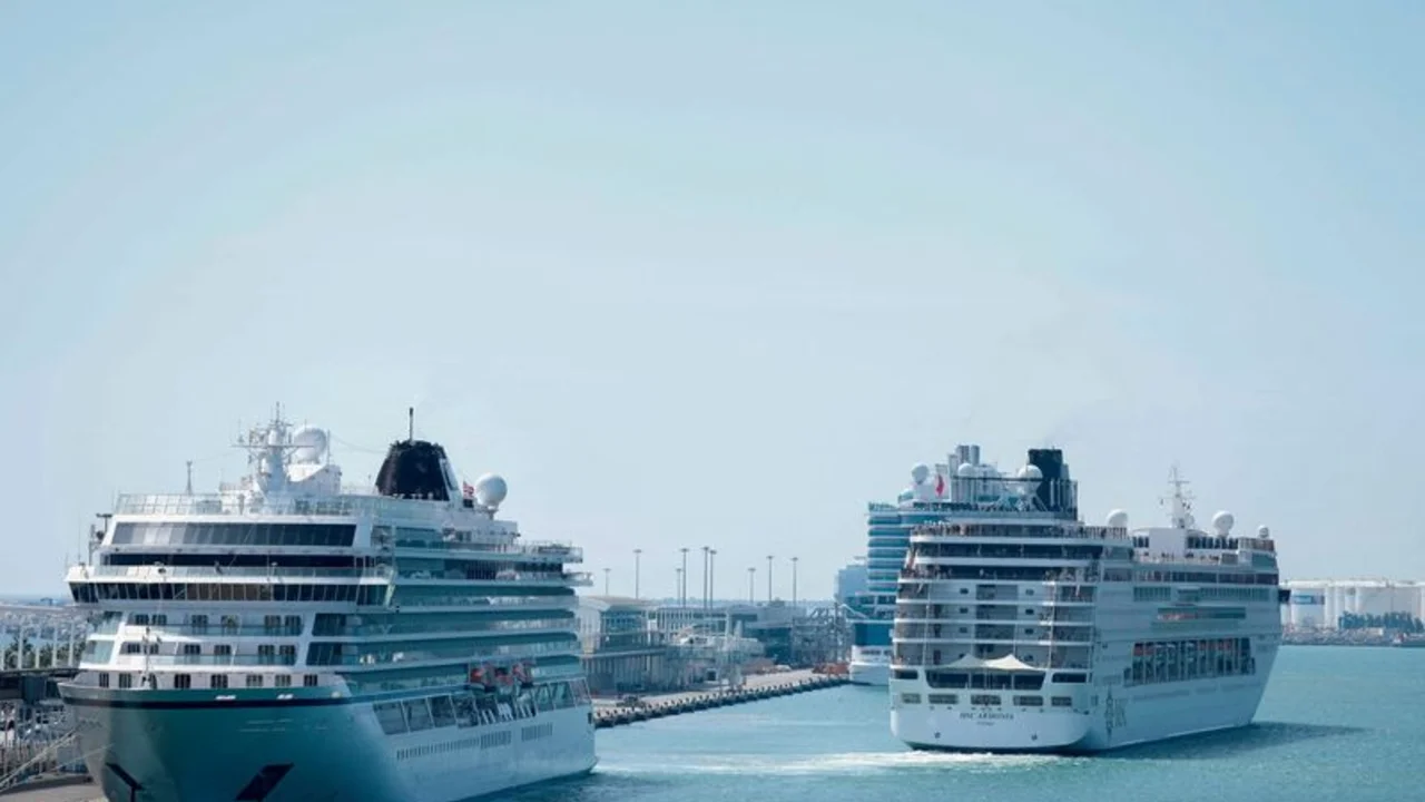 El puerto de cruceros de Barcelona, el de mayor tráfico de Europa, reducirá su tamaño para 2030