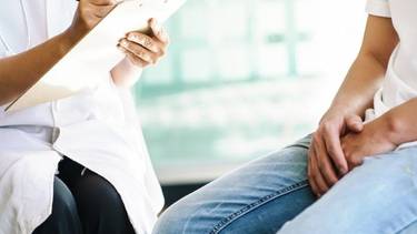 Cómo es la vasectomía sin bisturí, el método anticonceptivo que ya se realiza en hospitales bonaerenses