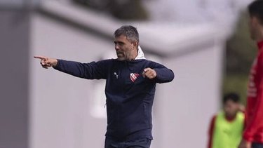 Independiente realizó una oferta por un jugador de River: el refuerzo que quiere Vaccari