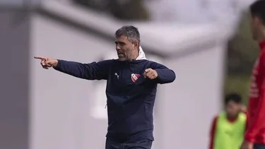 Independiente realizó una oferta por un jugador de River: el refuerzo que quiere Vaccari
