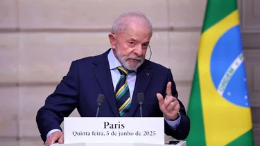 Lula confirmó que buscará la reelección en 2026 para que "no vuelva una banda de lunáticos" a gobernar Brasil