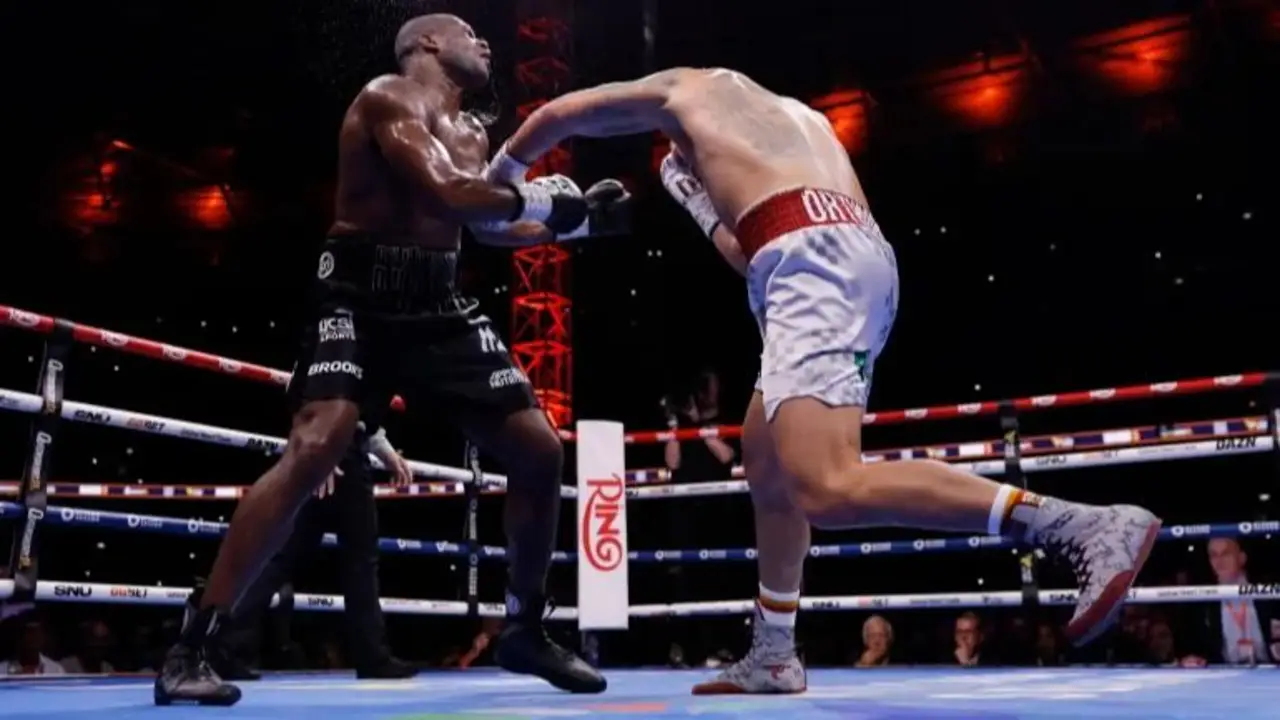 Boxeo: el escalofriante KO de Usyk a Dubois en Inglaterra que recorre el mundo