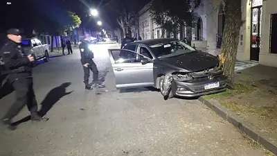 Asesinato en plena calle: mataron a tiros a un hombre que iba en su auto e hirieron a dos mujeres Asesinato en plena calle: mataron a tiros a un hombre que iba en su auto e hirieron a dos mujeres