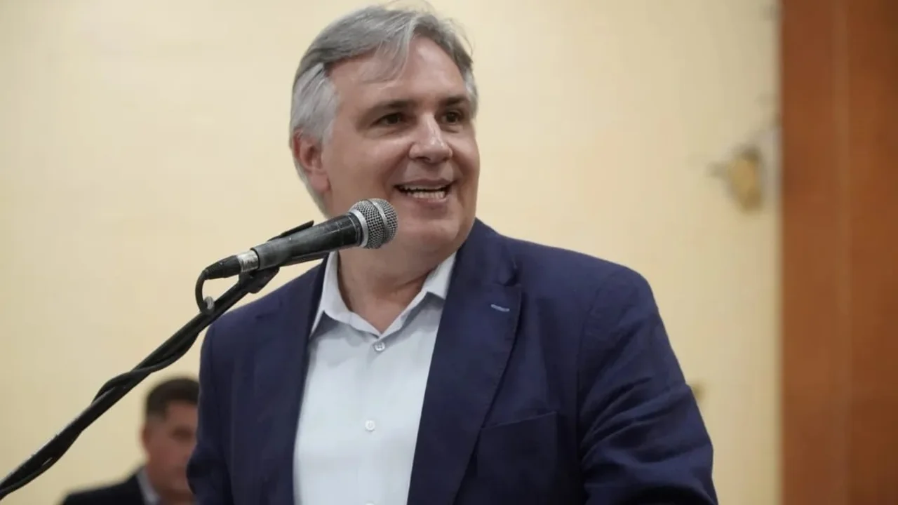 Martín Llaryora 