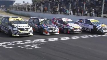 Final de película: la asombrosa definición que tuvo el Turismo Pista para la victoria de Agustín Canapino en Buenos Aires