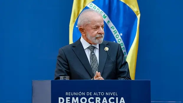 “Lula el bravo”, dispuesto a enfrentar el acoso de Milei y Trump | Elecciones en brasil