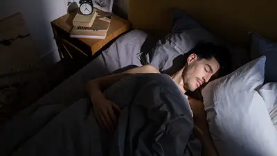 Hombre durmiendo Hombre durmiendo