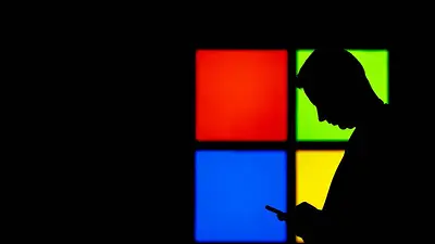 El pirateo del software de servidores de Microsoft afectó a unas 100 organizaciones El pirateo del software de servidores de Microsoft afectó a unas 100 organizaciones