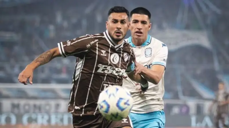 Racing, Club, Nacho Vázquez, Gustavo Costas, Platense.