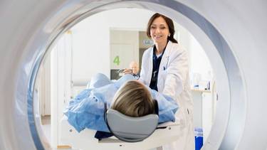 Un hombre murió tras ser absorbido por una máquina de resonancia magnética