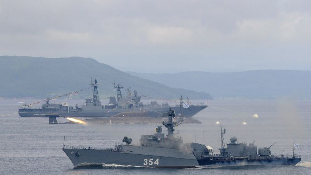 Rusia inicia grandes ejercicios navales en los océanos Pacífico y Ártico y en el mar Báltico
