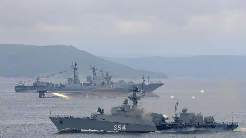 Rusia inicia grandes ejercicios navales en los océanos Pacífico y Ártico y en el mar Báltico