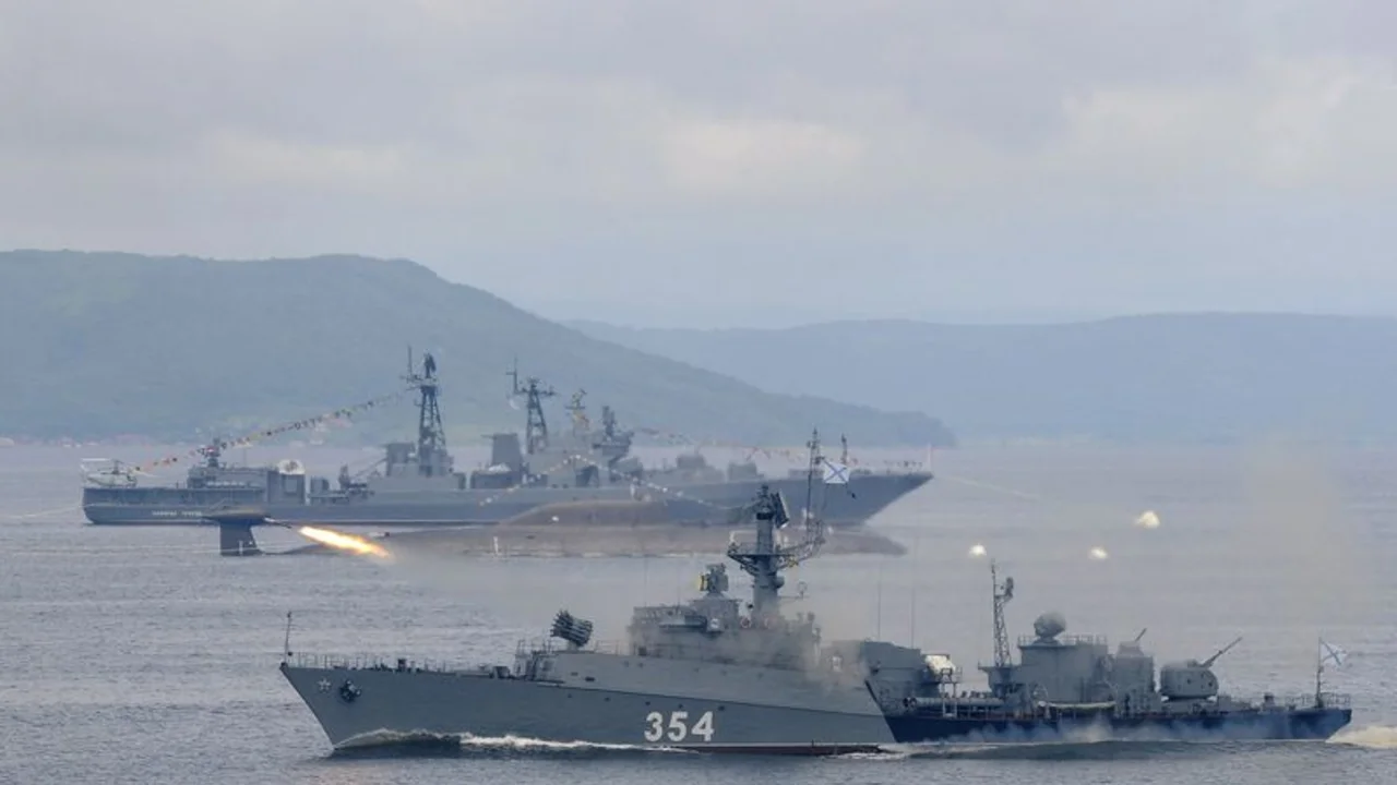 Rusia inicia grandes ejercicios navales en los océanos Pacífico y Ártico y en el mar Báltico