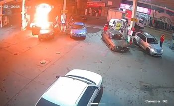 Fuego, humo y explosión en una estación de servicio: se salvaron de milagro | Entre ríos