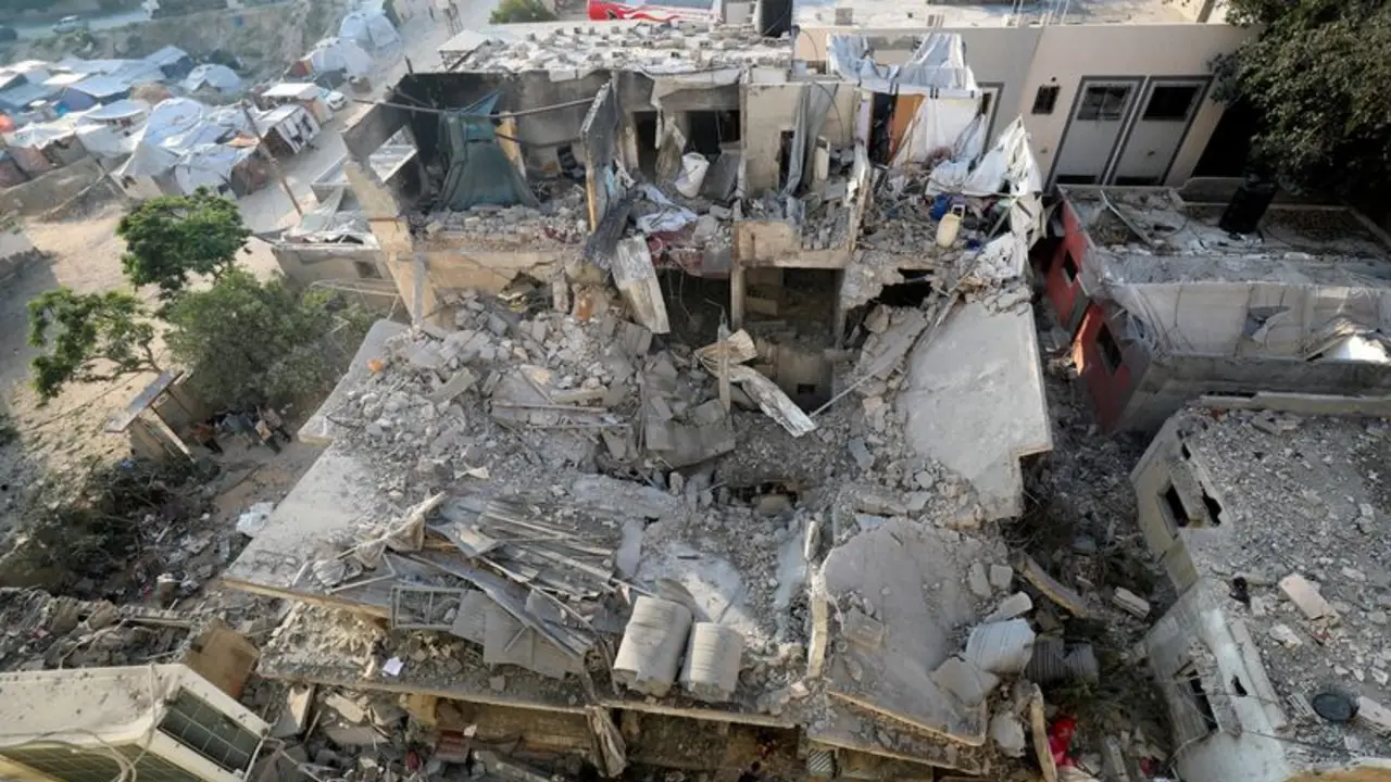 Un ataque israelí mata en Gaza a una familia que sufría de hambre mientras dormía