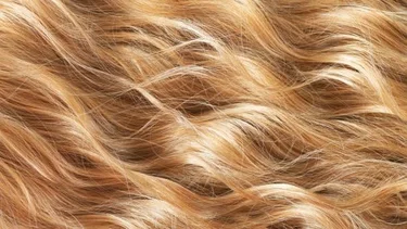 El "Honey Blonde" es el tono de rubio que será furor en 2026
