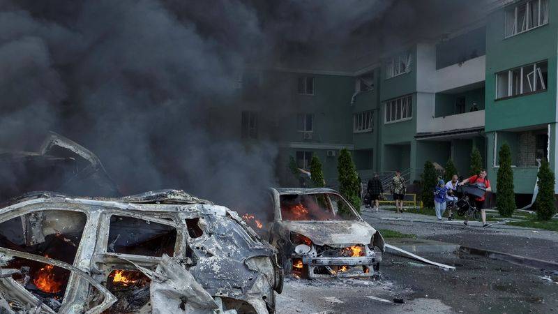 Ataques rusos causan dos muertos en el este de Ucrania y 33 heridos en Járkov