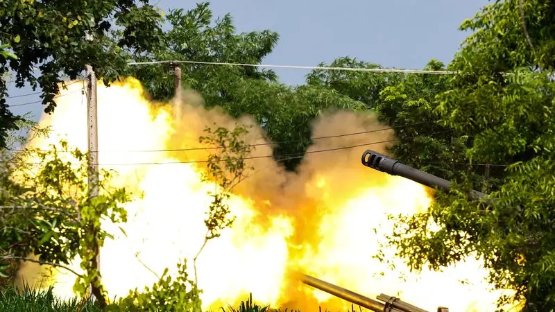 Tailandia y Camboya intercambian fuego de artillería pesada en el segundo día consecutivo de combates