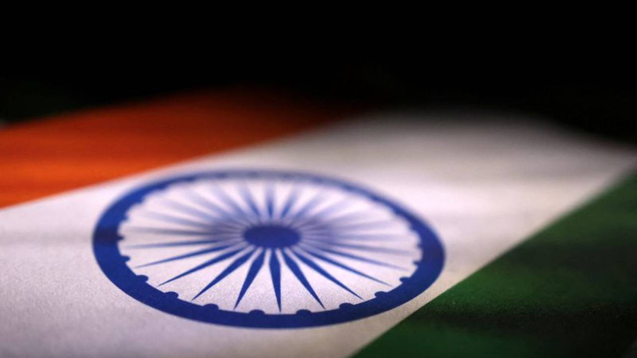 El derrumbe del tejado de una escuela en India causa la muerte de 4 niños, según los medios