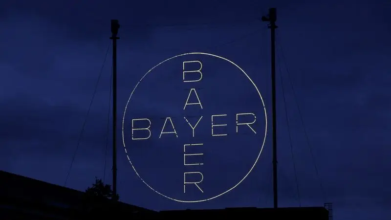 La FDA de EEUU prolonga la revisión del fármaco de Bayer para la menopausia