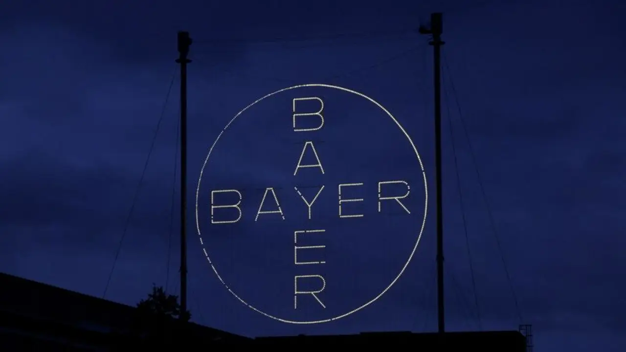 La FDA de EEUU prolonga la revisión del fármaco de Bayer para la menopausia