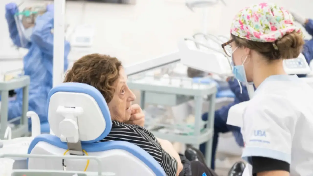 Jubilado en el dentista.
